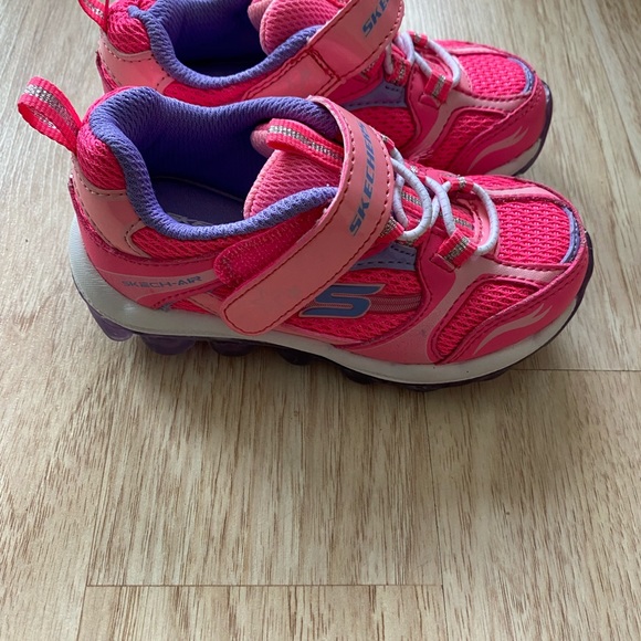 Skechers Toddler Girl Size 7 - Picture 2 of 4